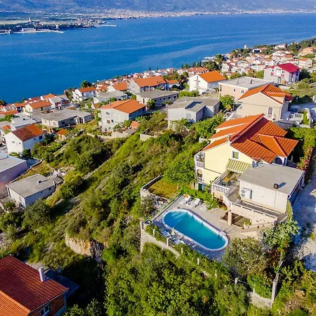 Апартаменты Sea Star Трогир